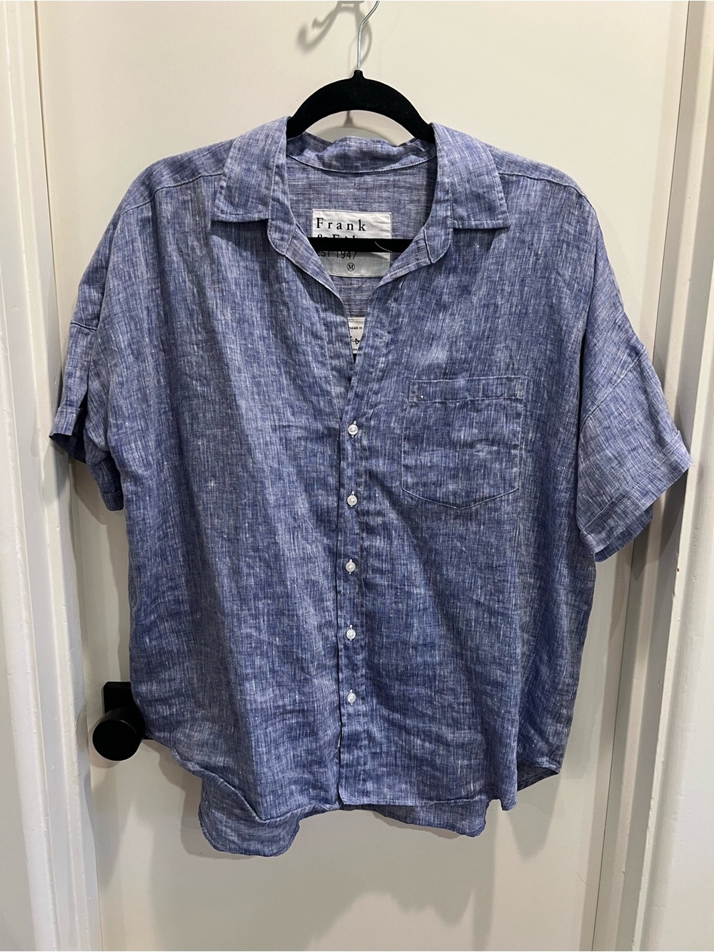 Frank & Eileen Short-Sleeve Button-Down Shirt in Heathered Blue